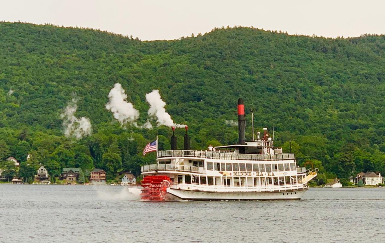 Motel Montreal Lake George Eksteriør billede