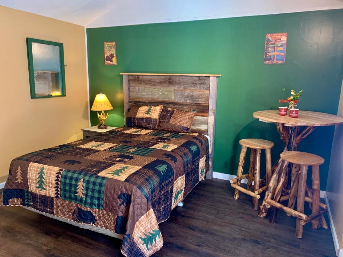 Motel Montreal Lake George Eksteriør billede