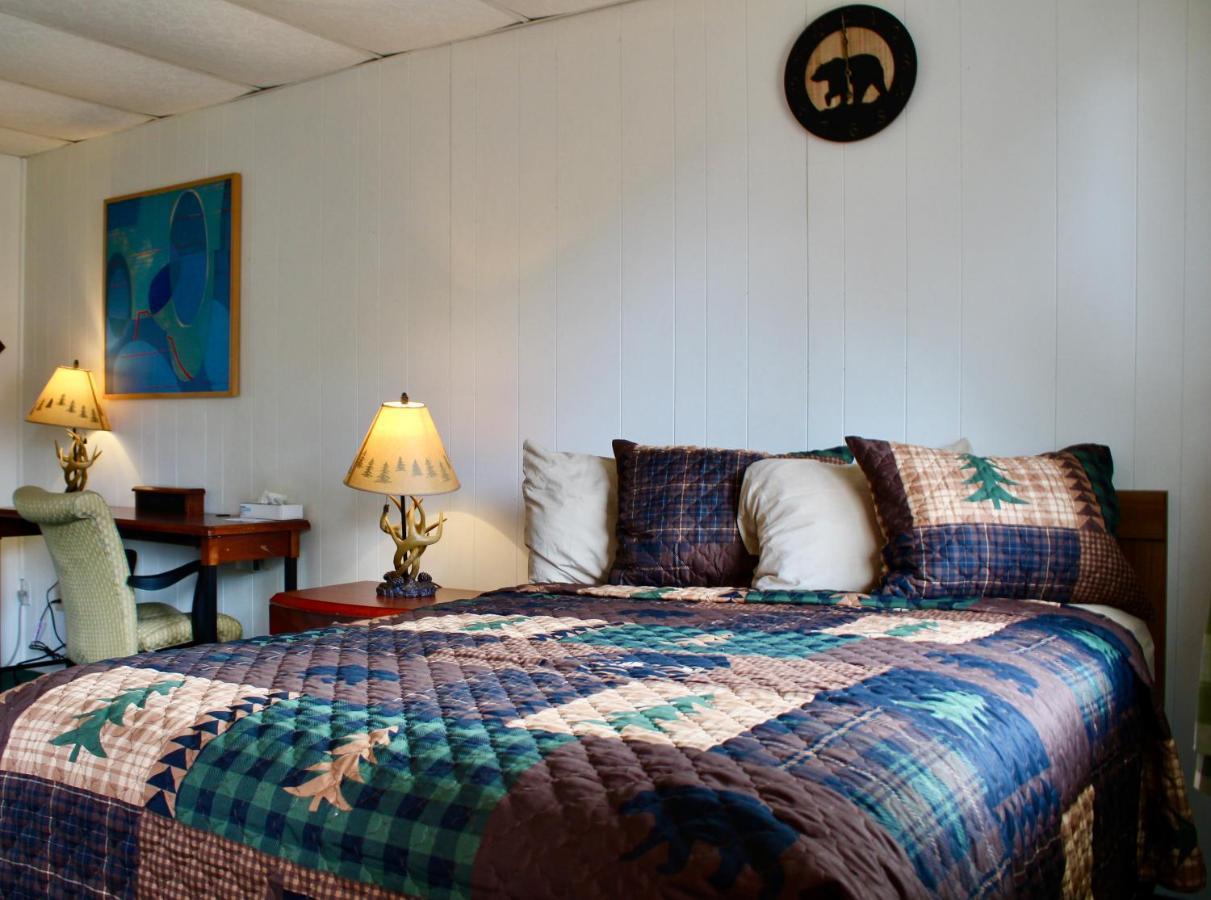 Motel Montreal Lake George Eksteriør billede