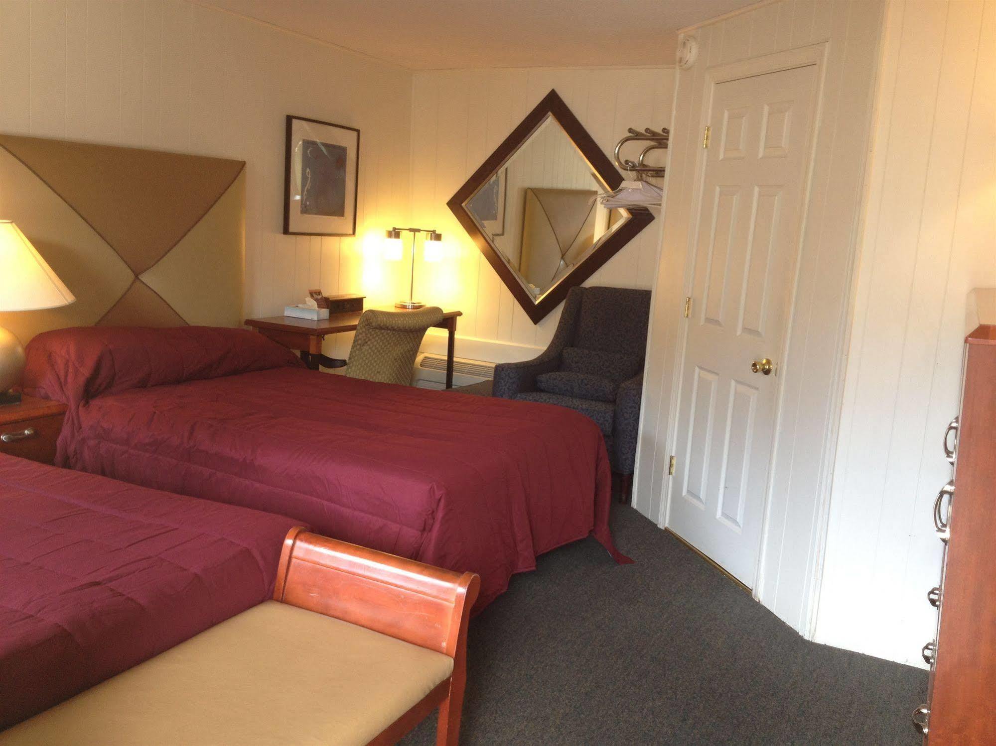 Motel Montreal Lake George Eksteriør billede